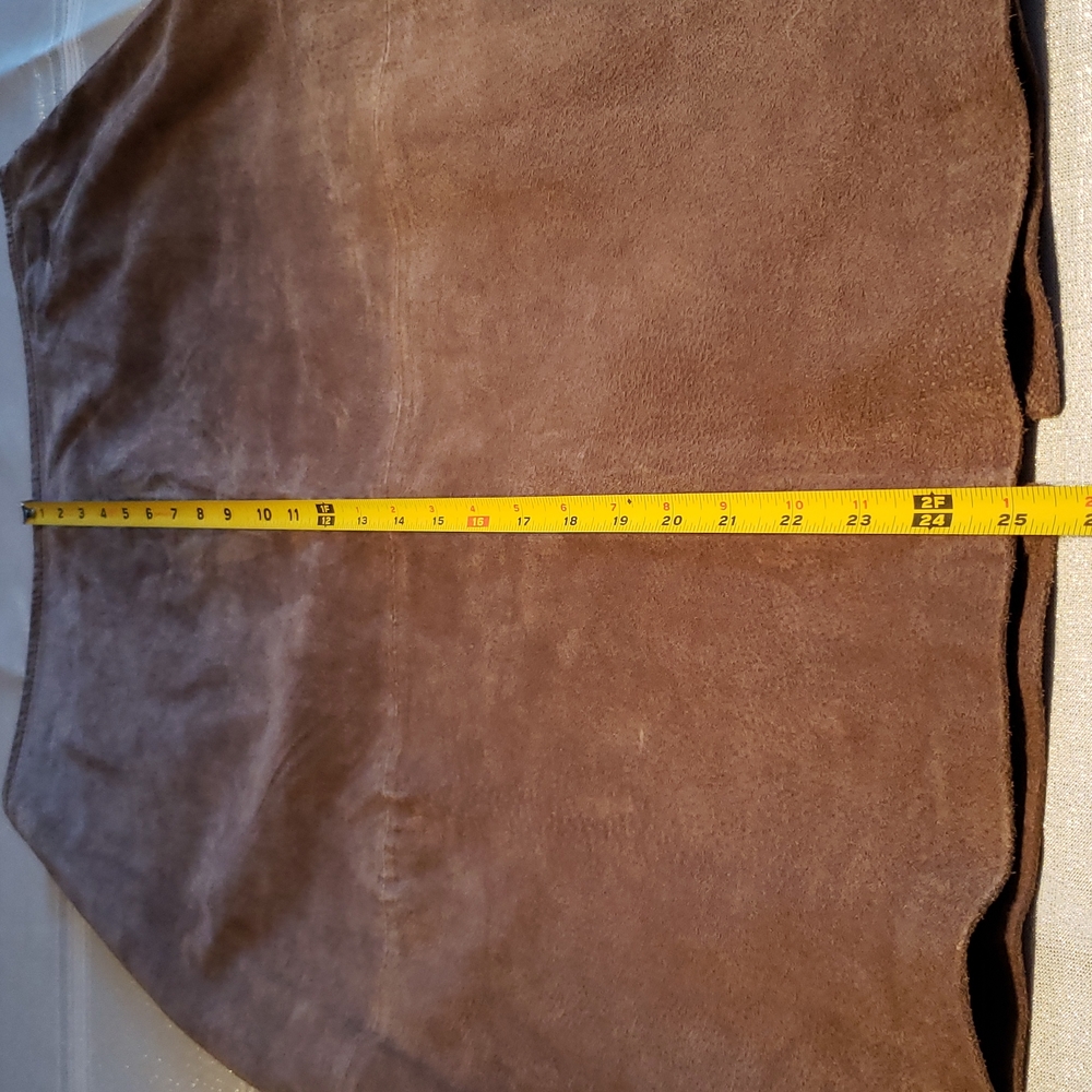 St. John's Bay NEW Suede Leather Skirt A-line Below Knee Back Slit 8 Tan - Picture 12 of 12